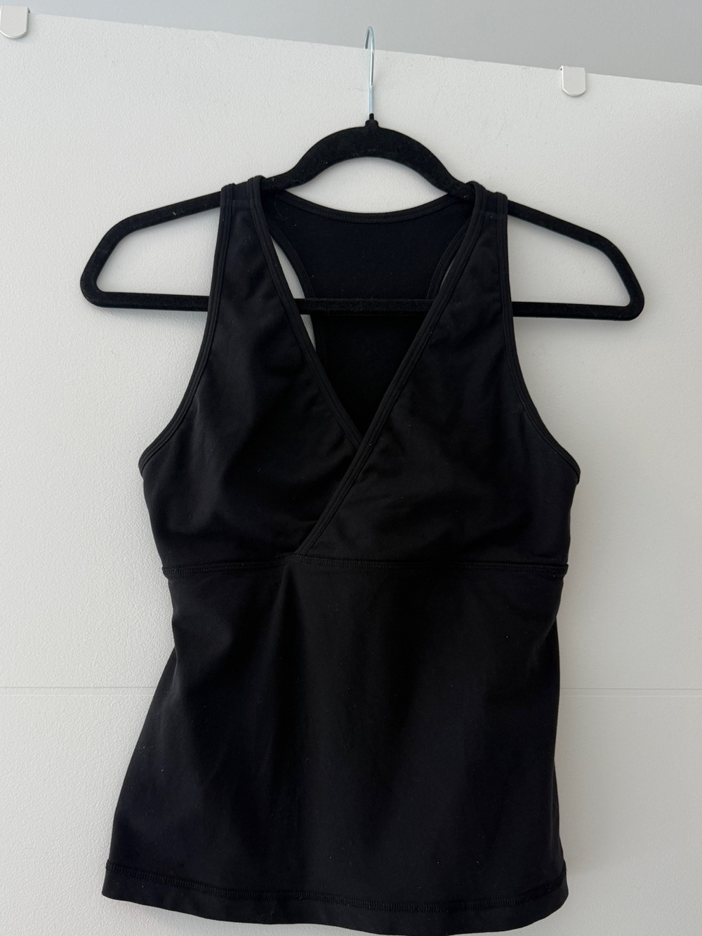 Lululemon Deep V Tank Black Built In Bra Racerback Yoga Top Size 8 M
